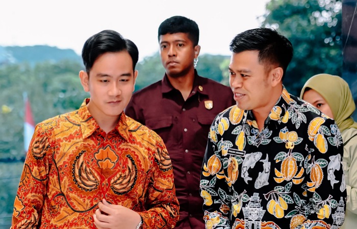 Wapres Gibran Rakabuming Raka saat tiba di Kota Blitar. Ia disambut hangat oleh Wali Kota Blitar Syauqul Muhibbin