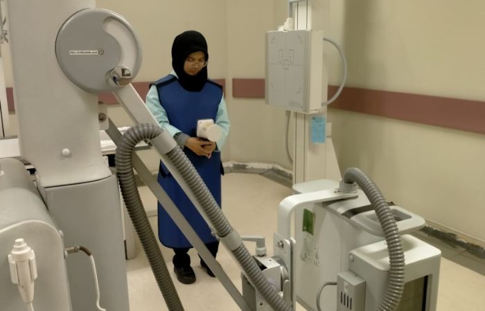 PPR Sedang Bertugas di Ruang Pemeriksaan Radiologi