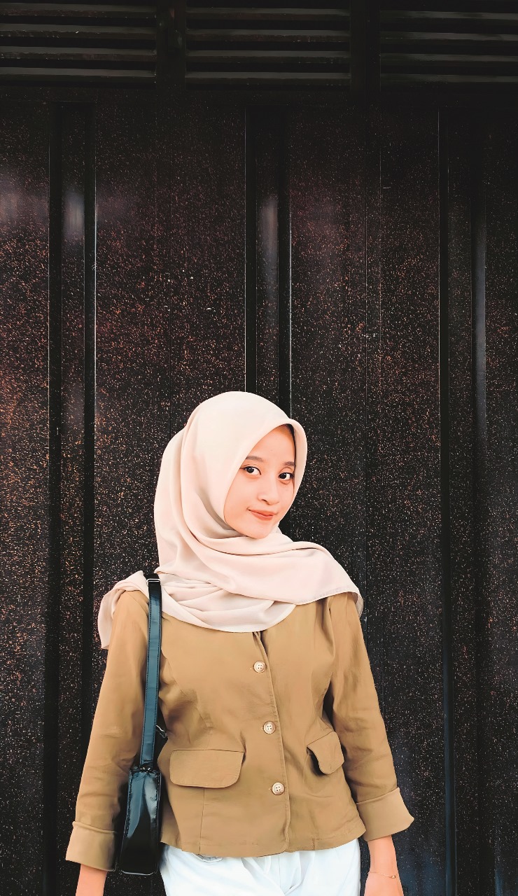 SEMANGAT BISNIS: Salma Kurniawati kreatif membaca peluang bisnis di era kini.
