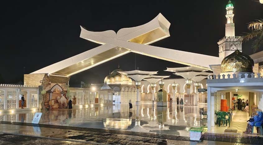 Masjid Ar-Rahman Blitar:Menyajikan Nuansa Ibadah Seperti Di  Masjid Nabawi