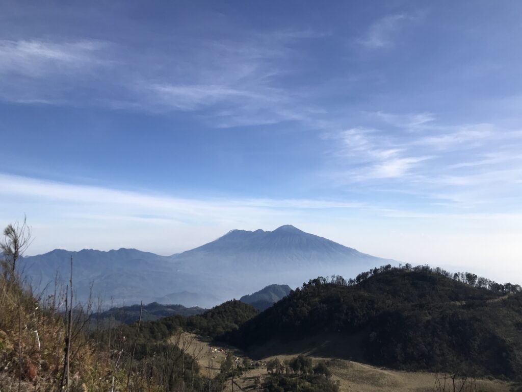 Pesona Keindahan Gunung Buthak Dikutip Dari travelingyuk.com