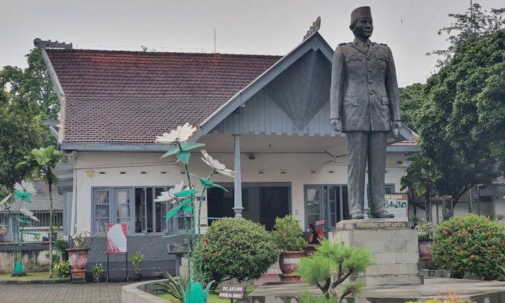 Istana Gubeng Blitar, Jawa Timur