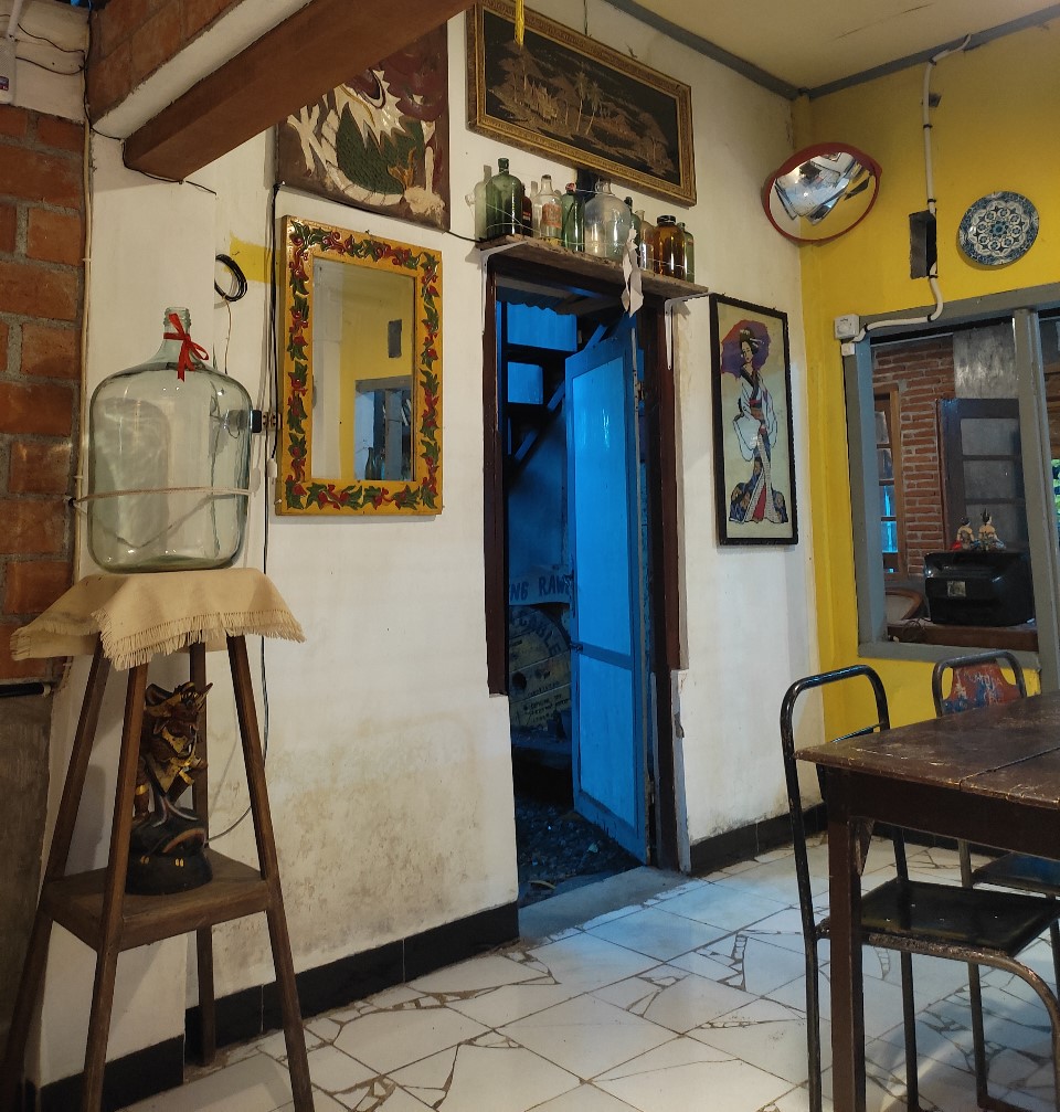 Kedai Kopi Soewan Sjuwun Bendogerit, Blitar