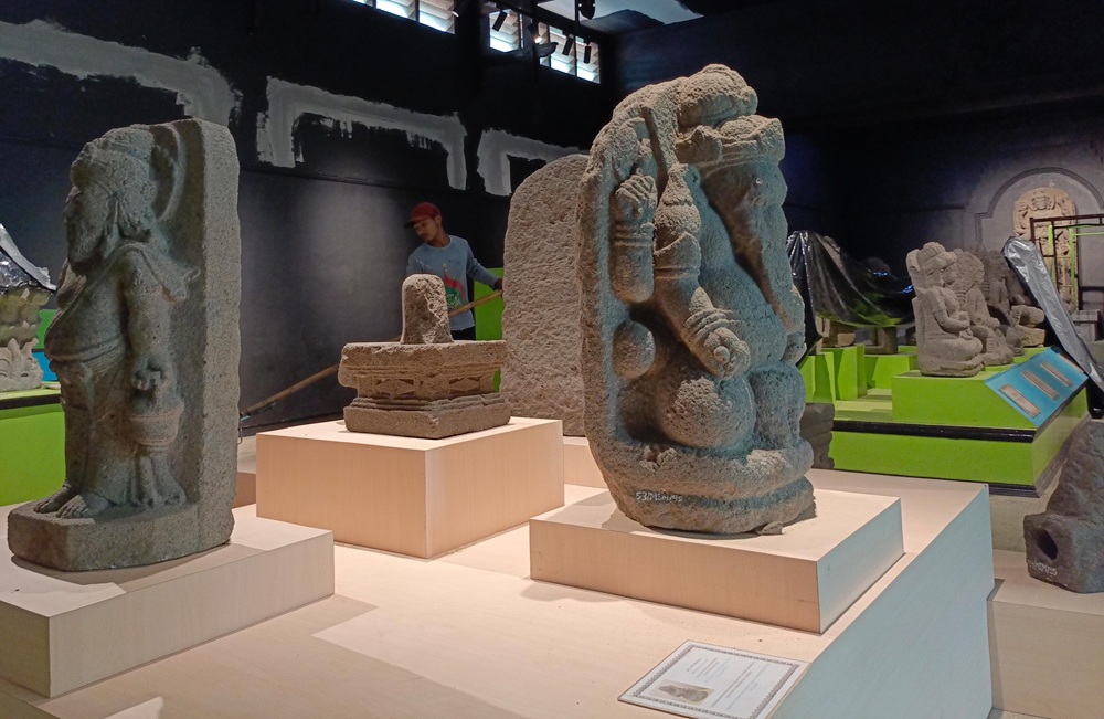 BERNILAI SEJARAH: Museum Penataran memiliki banyak koleksi yang berkaitan dengan sejarah di wilayah Kabupaten Blitar.