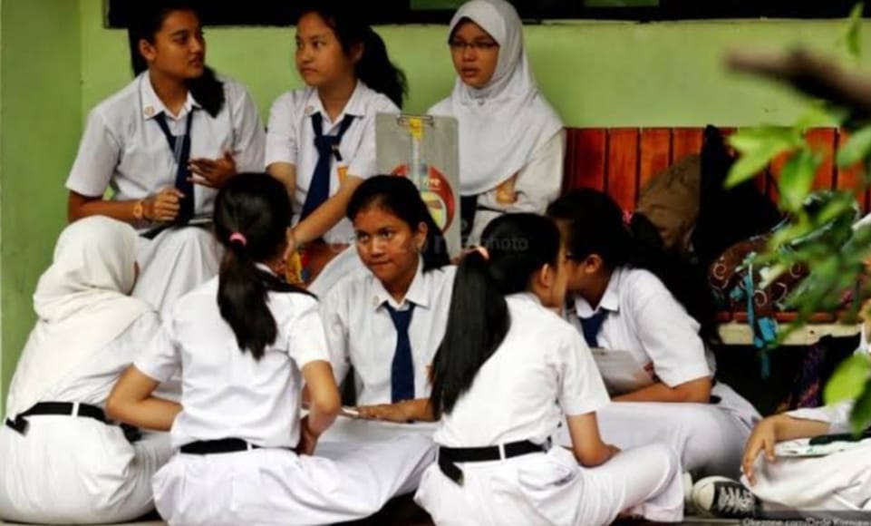 Sekolah Tidak Mendidik, Hanya Menghafal: Saat Lembaga Pendidikan Menjadi Penjara Kreativitas