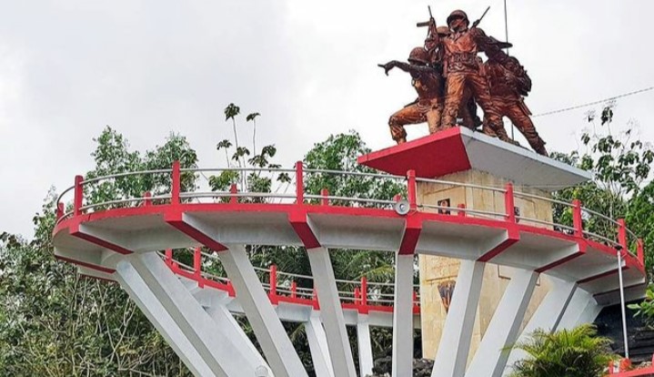 Monumen Trisula, Desa Bakung, Kabupaten Blitar (Dikutip dari inbisnis.id)