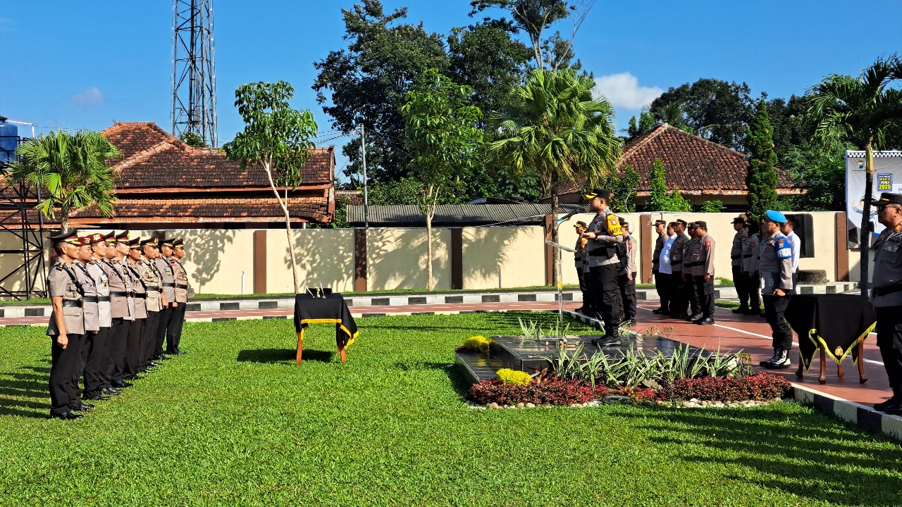 PENYEGARAN: Kapolres Blitar rotasi 7 pejabat, Rabu (16/7/2025).
