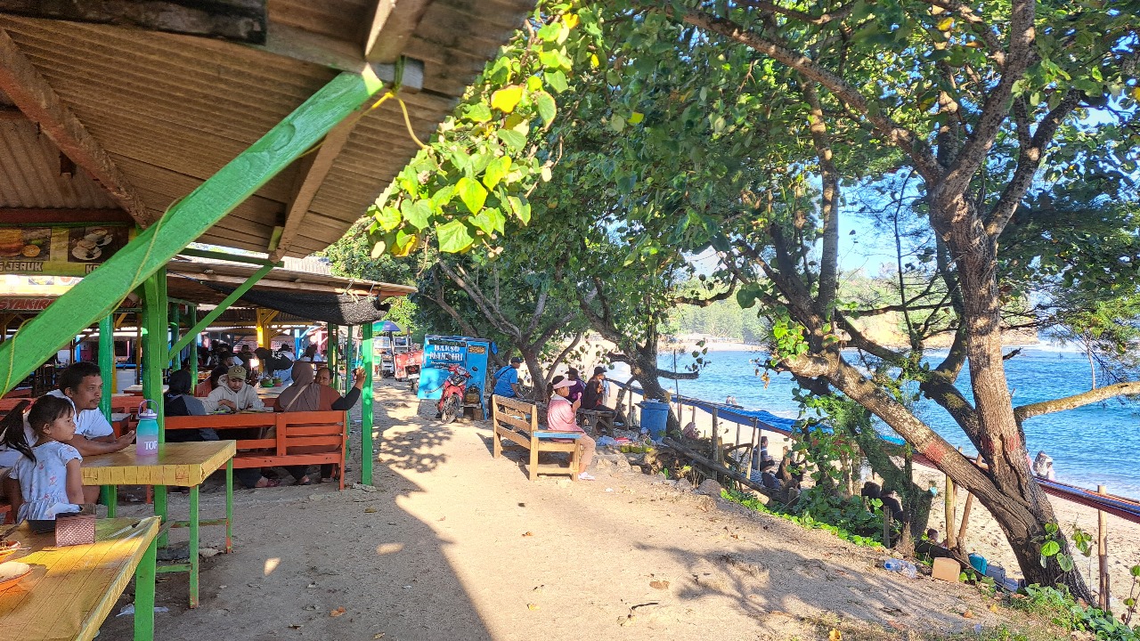 Pantai Tambakrejo dilirik jadi wisata dan kuliner Halal.