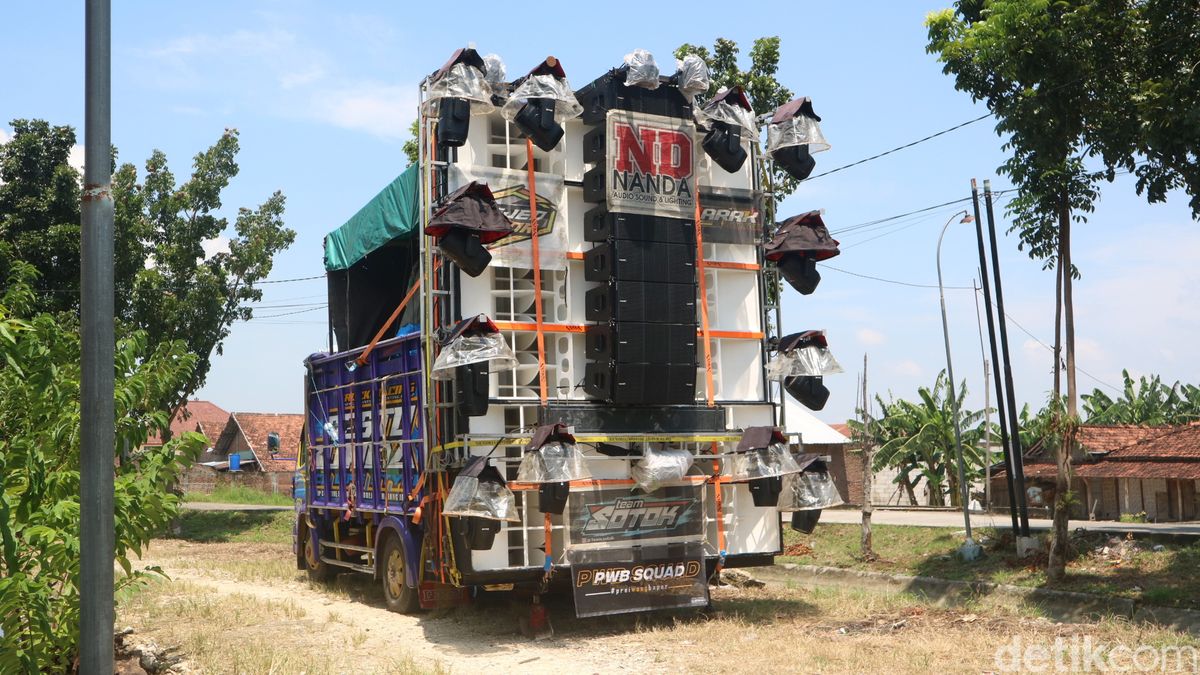 BlitarKawentar.jawapos.com &ndash; Dentuman musik yang mengguncang tanah, suara bass yang membuat kaca jendela bergetar, dan truk-truk dengan speaker raksasa melaju di jalanan, itulah ciri khas dari fenomen