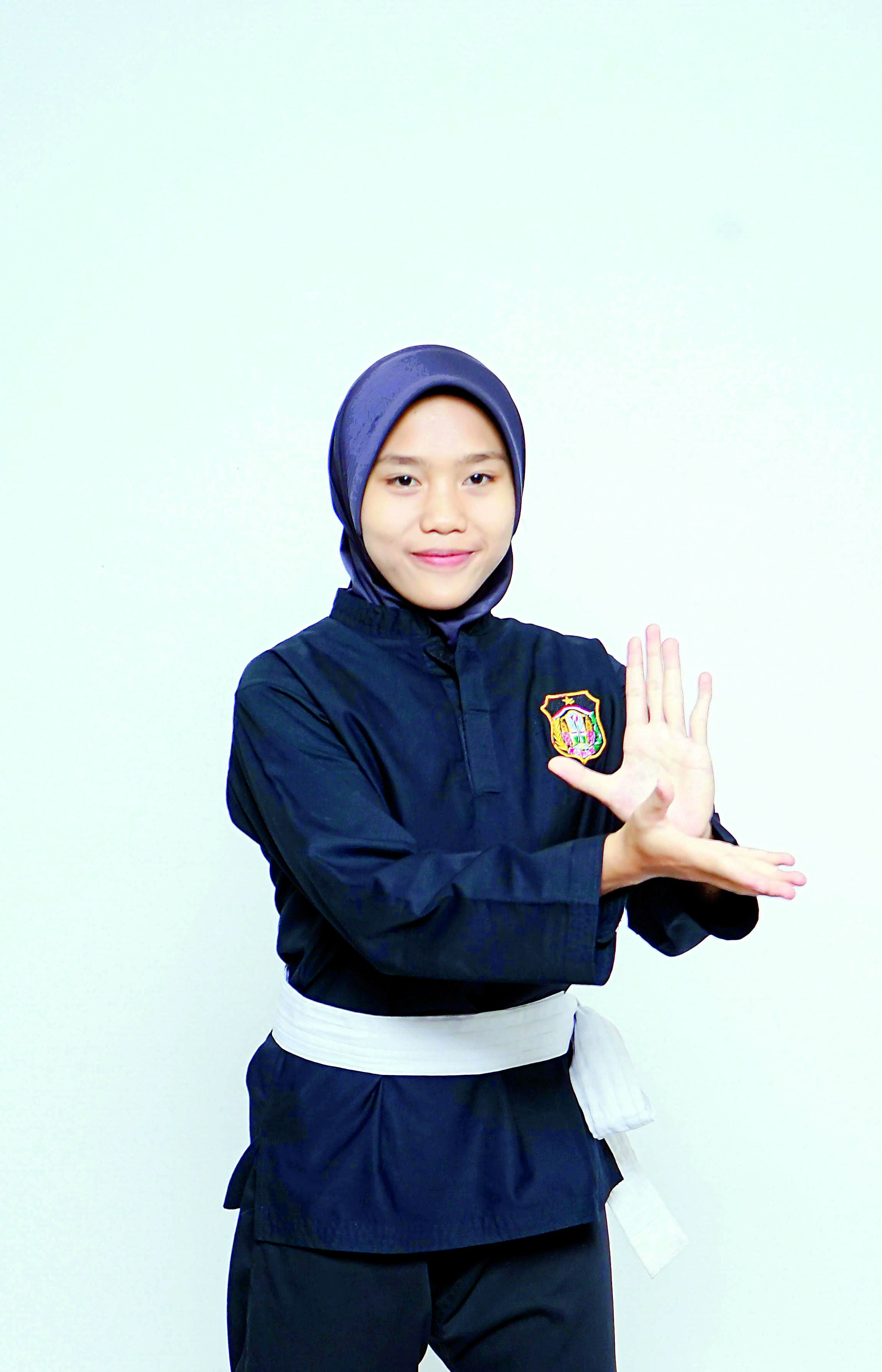 PANTANG MENYERAH: Naila Ageng Qurotu&rsquo;aini terus berlatih demi mewujudkan impian meraih medali emas di kompetisi tahun depan.