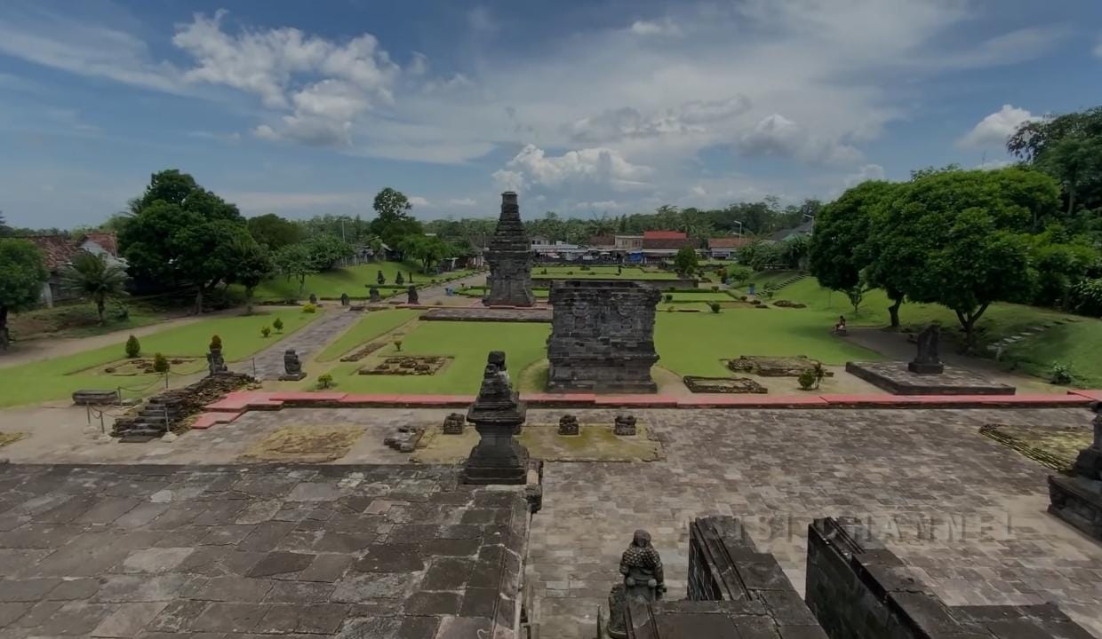 Candi Penataran: Proyek Raksasa Raja Jawa Jinakkan Gunung Kelud Lewat Kekuatan Spiritual