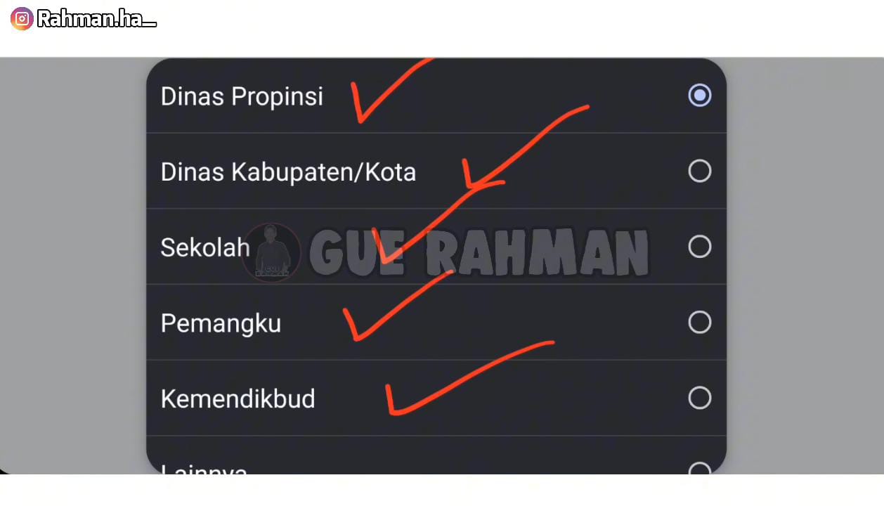 Belakangan muncul anggapan di masyarakat bahwa penerima dana PIP (Program Indonesia Pintar) hanya mereka yang &ldquo;dekat&rdquo; dengan partai politik tertentu. Dugaan ini muncul karena sebagian siswa mengaku