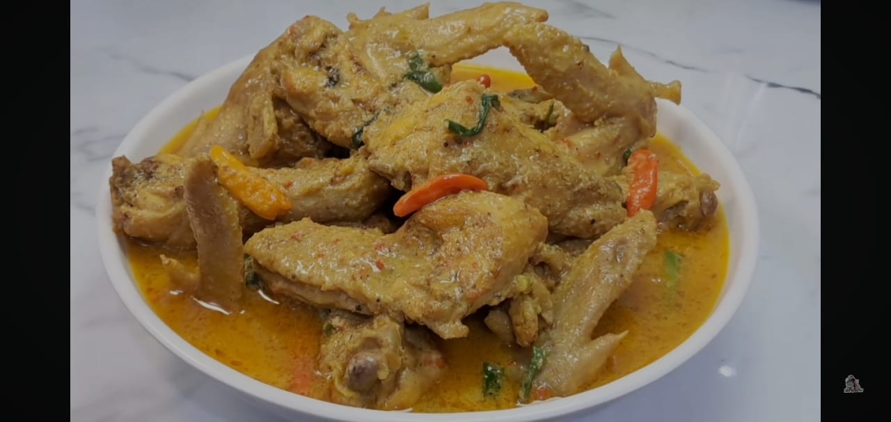 Ayam Lodho, Kuliner Jawa Timur yang Viral Lagi di TikTok karena Aromanya Bikin Laper!