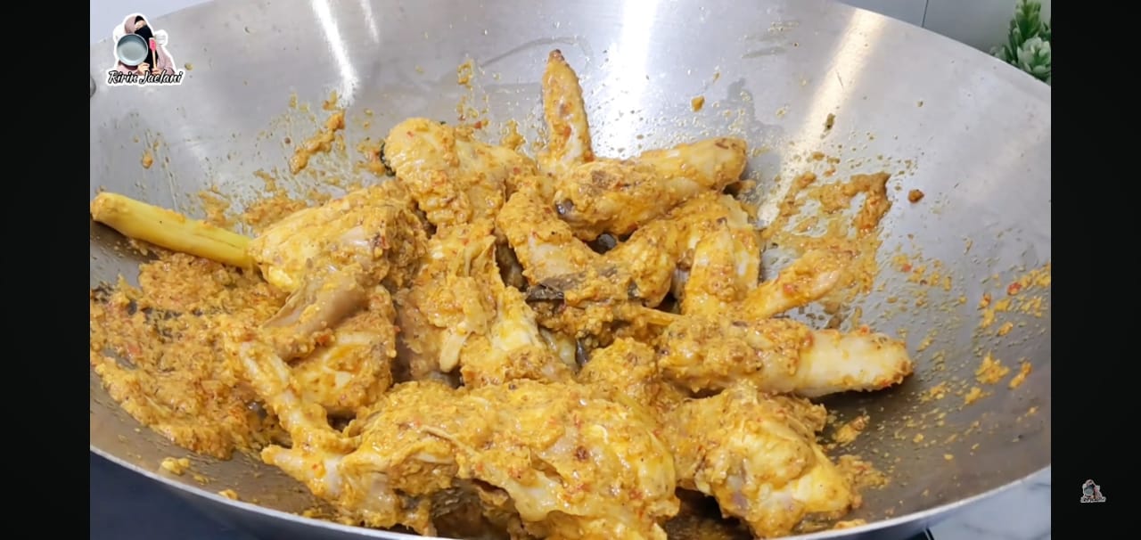 Bukan Sekadar Ayam, Ini Filosofi di Balik Nama Lodoh dari Bahasa Jawa