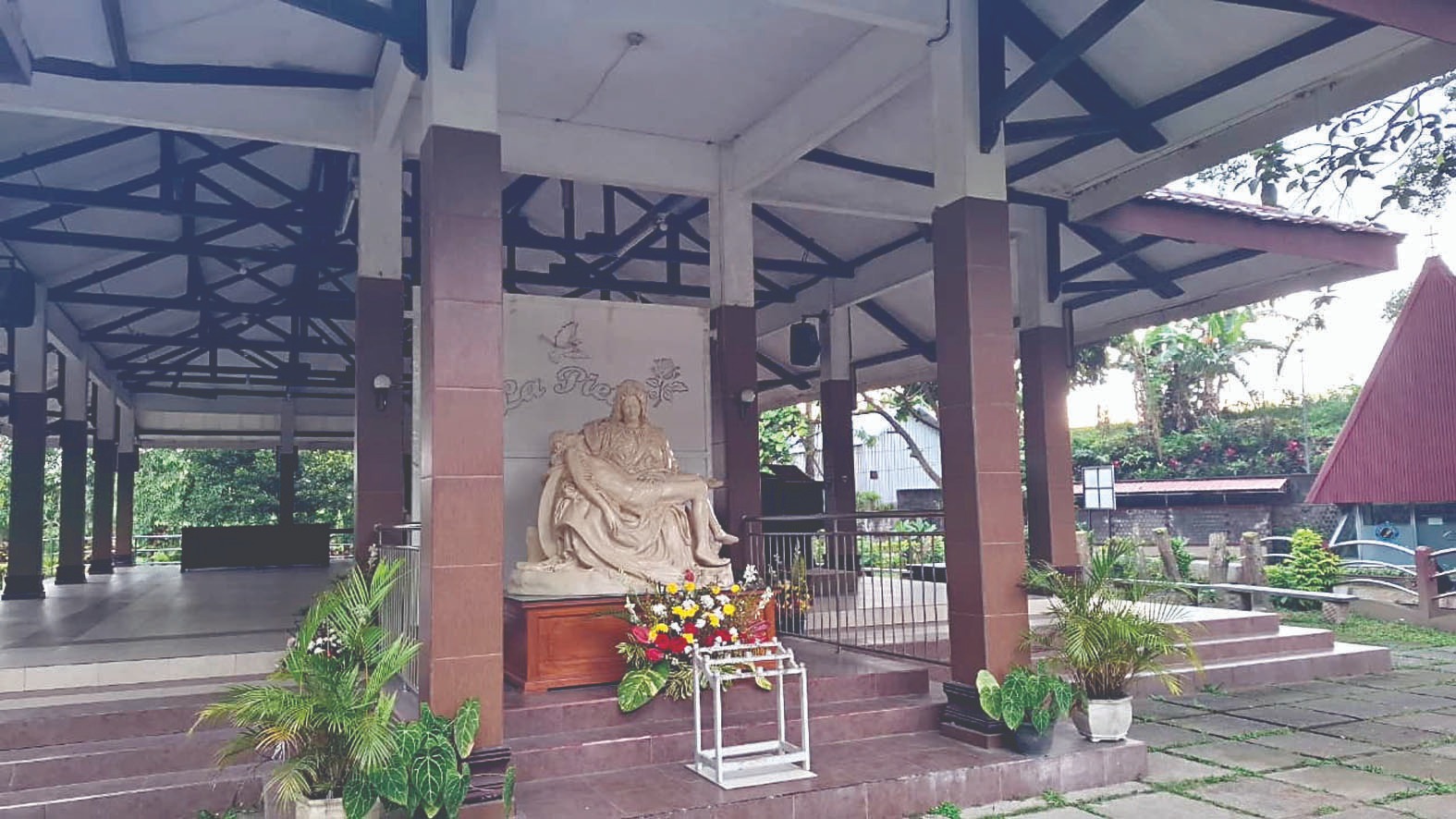 Gua Maria, Wisata Rohani Andalan di Kota Blitar Jujukan Umat Katolik Berbagai Daerah