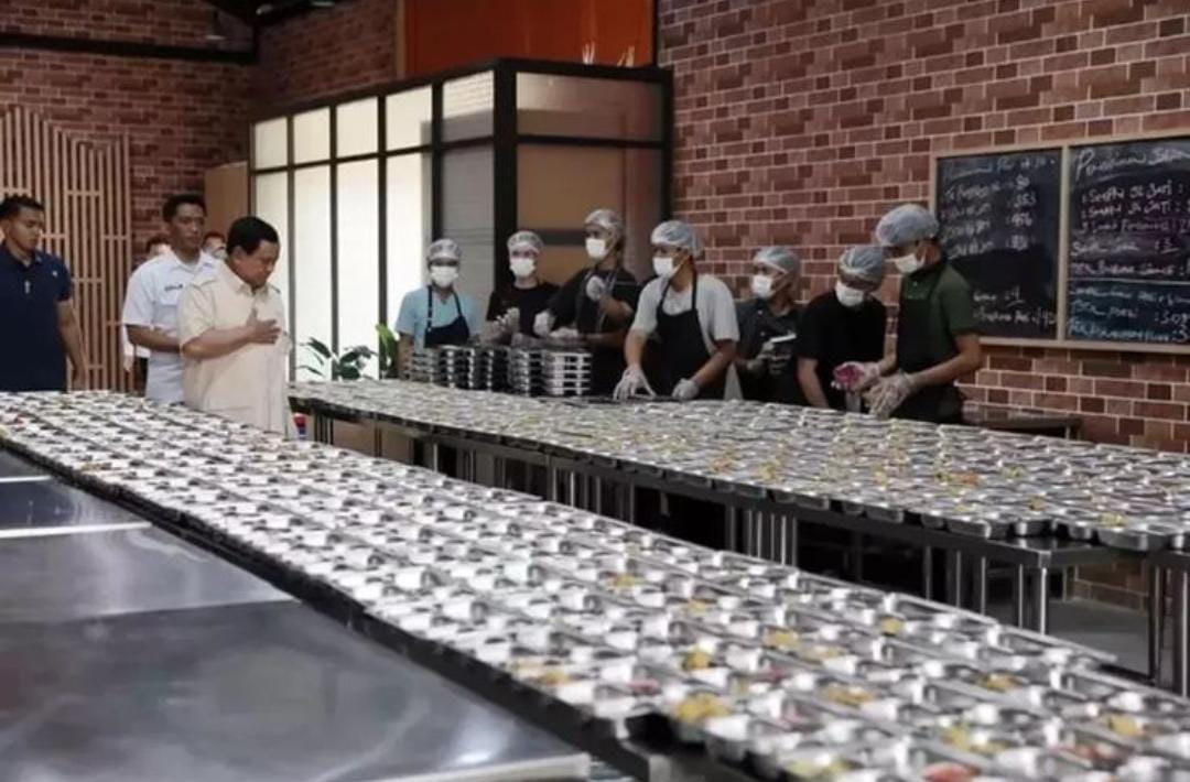 Pemerintah daerah masih menunggu arahan lebih lanjut dari pemerintah pusat terkait pembangunan dapur untuk program Makan Bergizi Gratis (MBG).