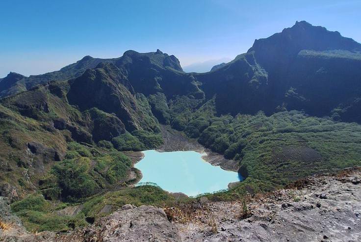 Jejak Letusan Dahsyat Gunung Kelud: Luka Lama yang Kini Jadi Magnet Wisata dan Edukasi