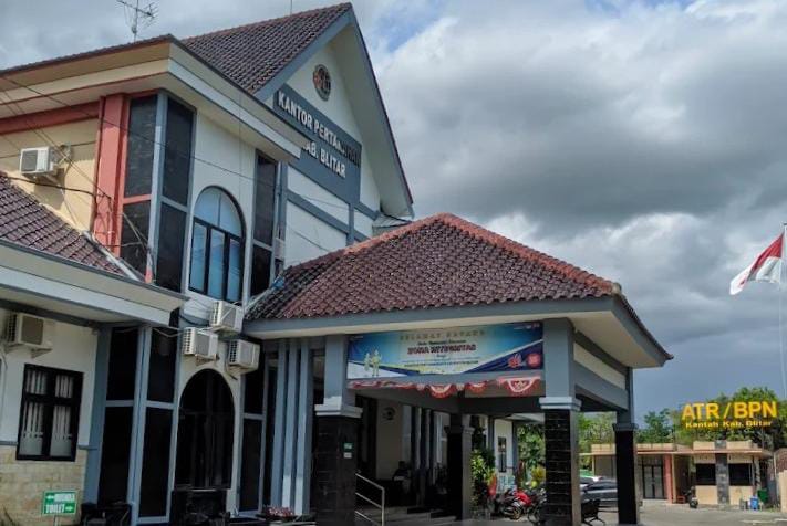 Kantor Pertanahan Blitar Hadirkan Sertifikat Elektronik: Cetak dari Blitar untuk Tanah di Papua