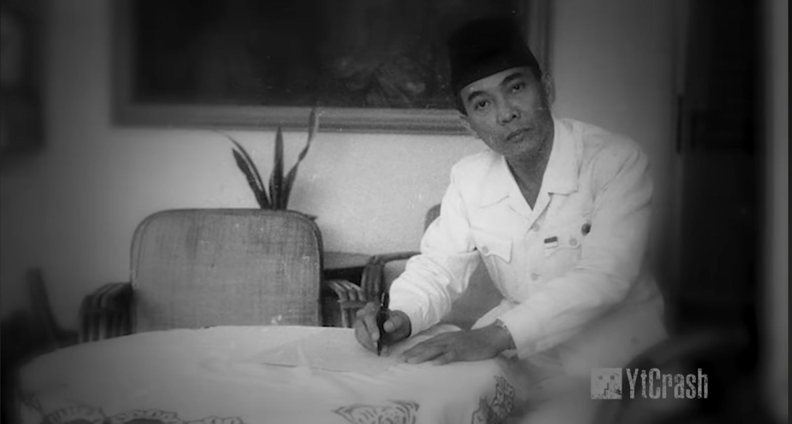 Wasiat yang Diabaikan: Misteri di Balik Pemakaman Soekarno di Blitar