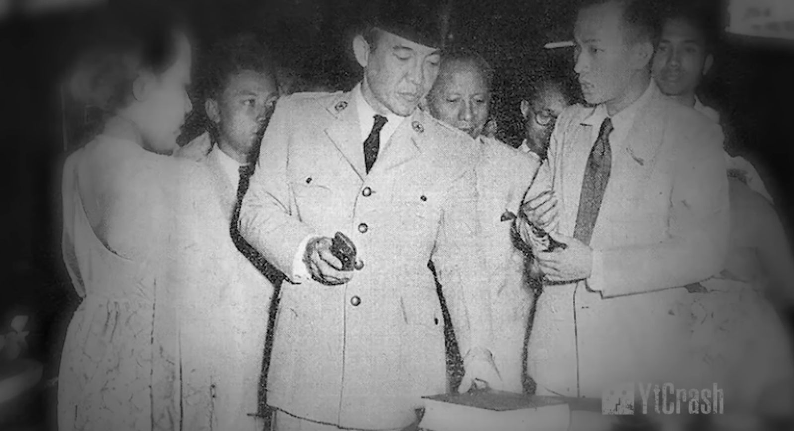Lahir di Surabaya, Dimakamkan di Blitar: Kontroversi Sejarah Soekarno