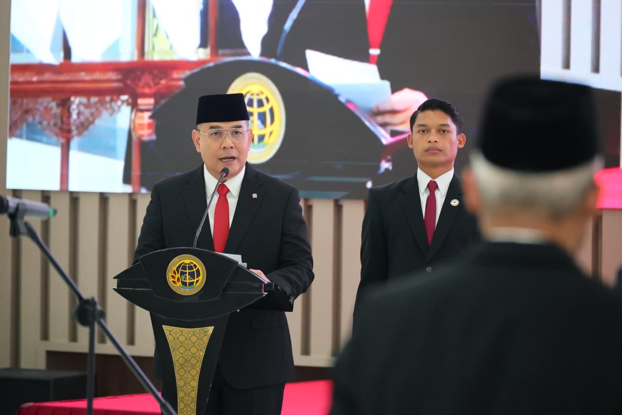 Lantik Pejabat Struktural, Wamen Ossy Tekankan Dedikasi dan Integritas di Kementerian ATR/BPN