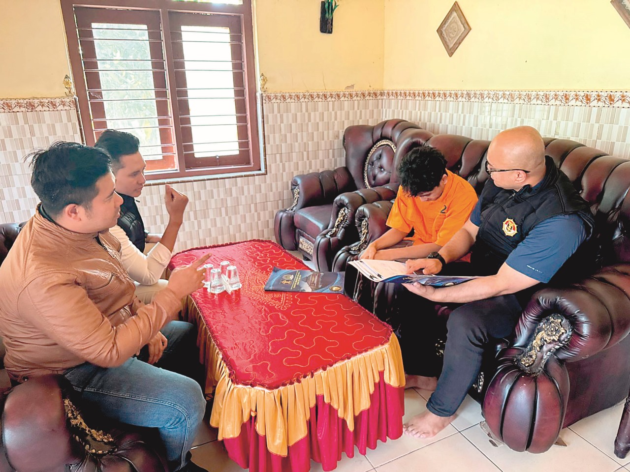 ⁠Tinggal Tanpa Dokumen Sah, WN Malaysia Diamankan Petugas Imigrasi Blitar