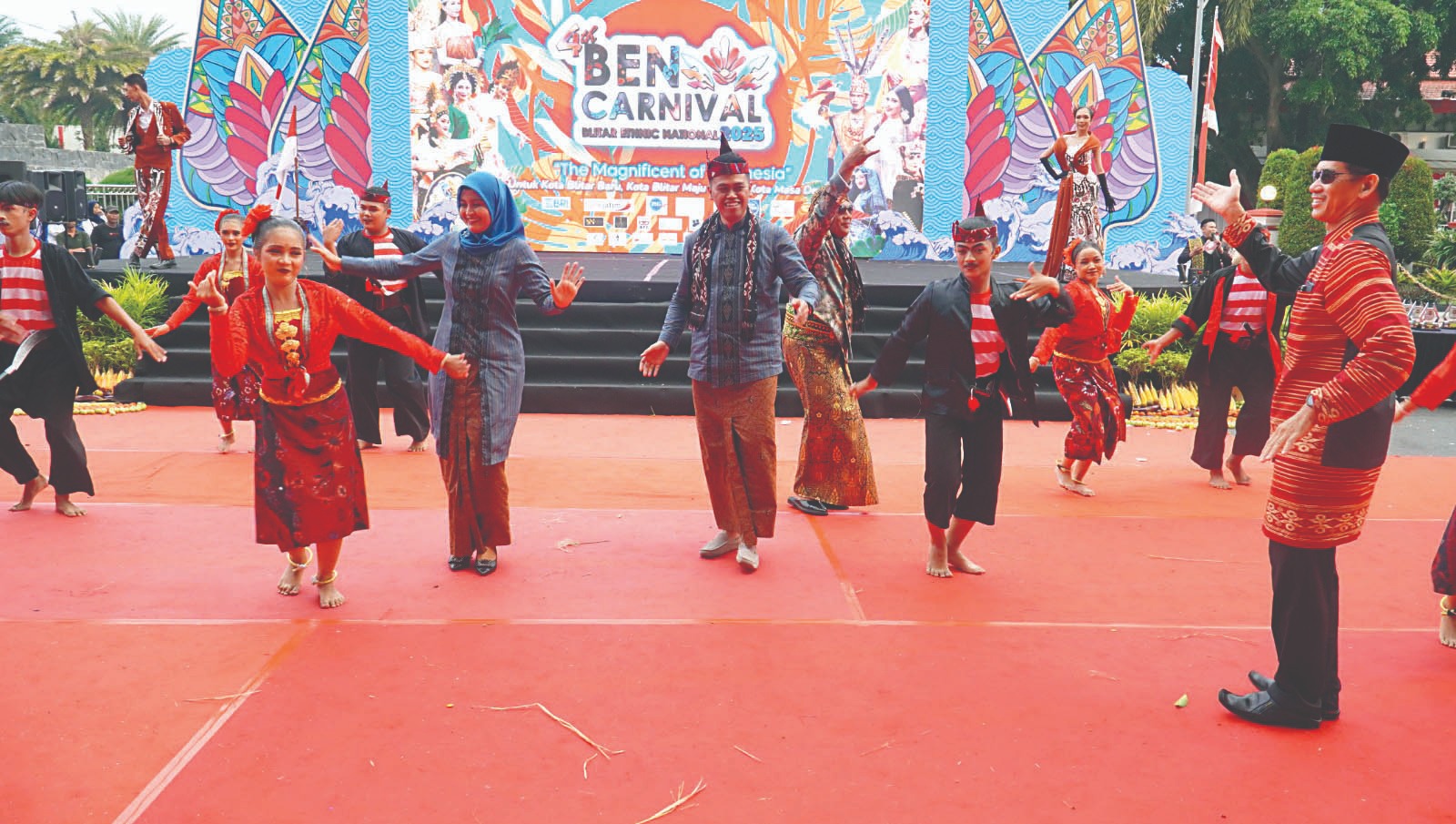 Semarak BEN Carnival 2025, Hadirkan Ragam Budaya Nusantara, Tingkatkan Ekonomi Kreatif Warga Blitar