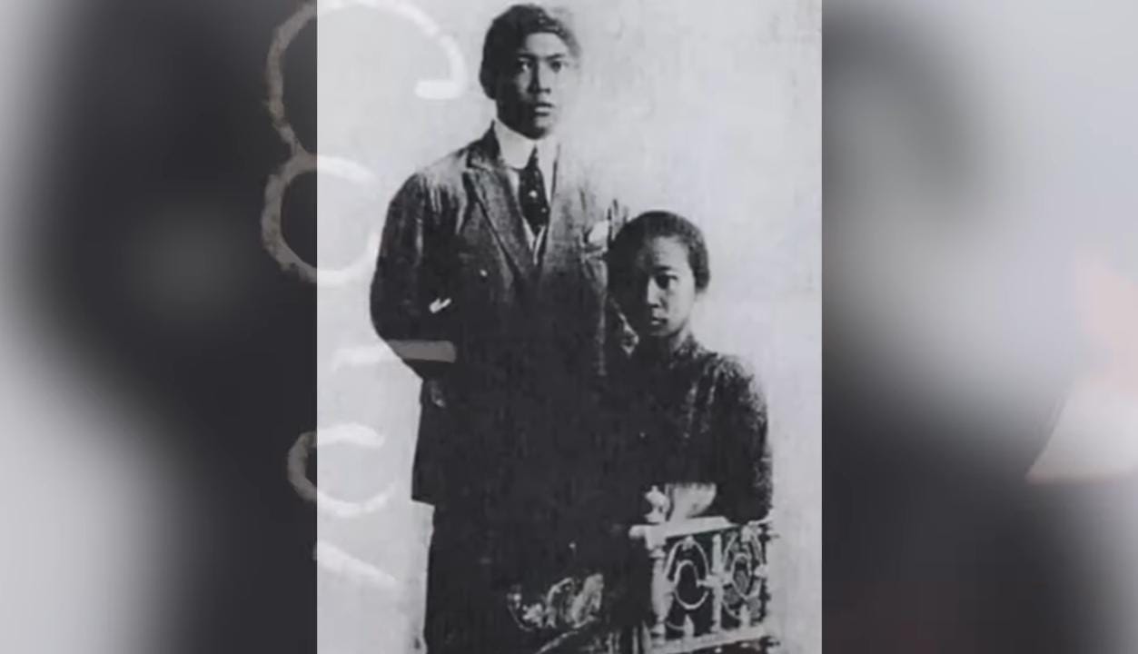 Presiden Soekarno bukan hanya dikenal sebagai bapak proklamator bangsa Indonesia. Ia juga dikenal sebagai tokoh kharismatik dengan pesona yang memikat banyak perempuan.