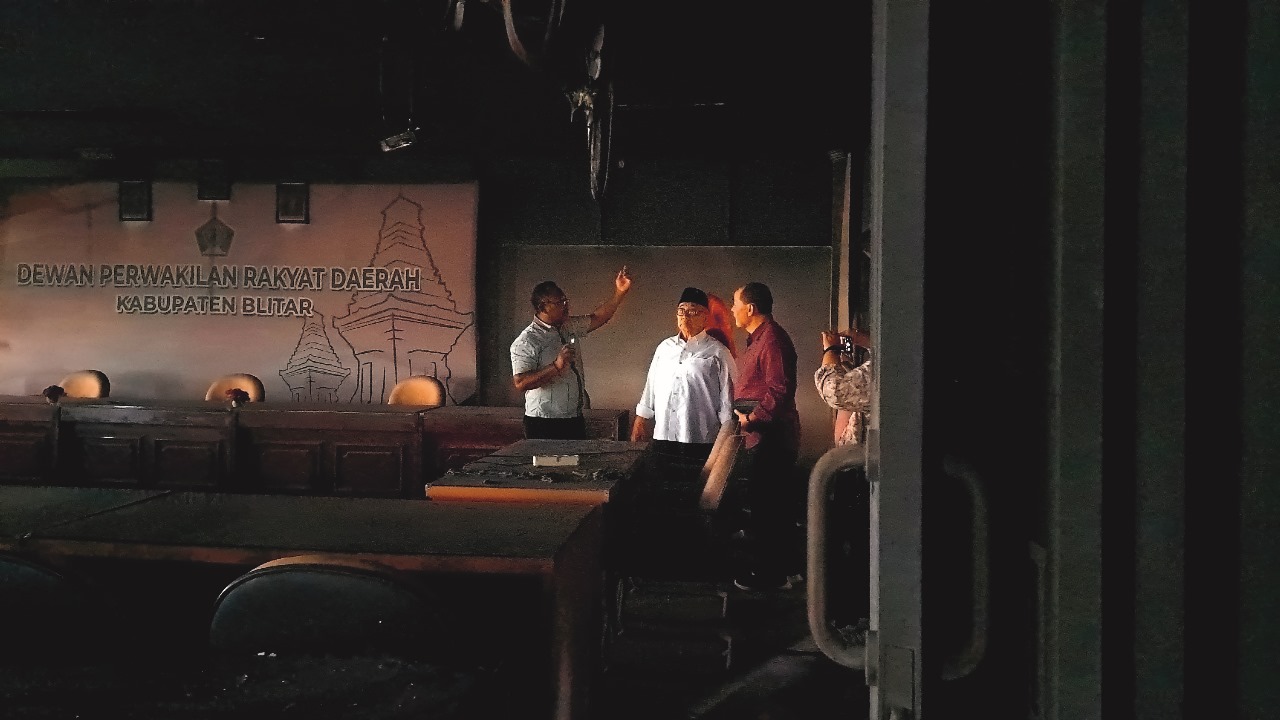 Gedung DPRD Kabupaten Blitar Dibakar Perusuh, Bupati Rijanto: Perbaikan Gunakan Anggaran PAK