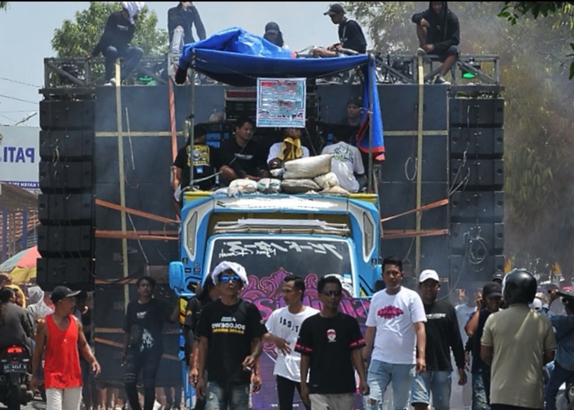 Sound Horek Ancam Kesehatan Warga, Dentuman Setara Jet Tempur