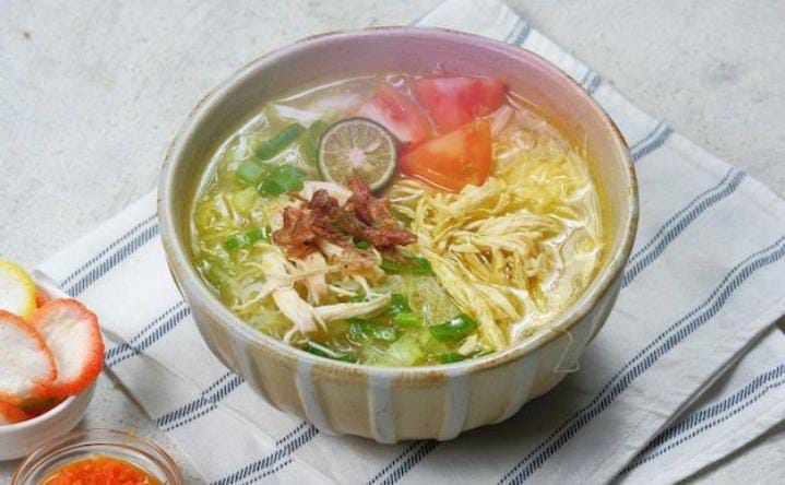 Rahasia Kuah Soto Ayam Super Gurih, Ternyata Ada di Rebusan Pertama!