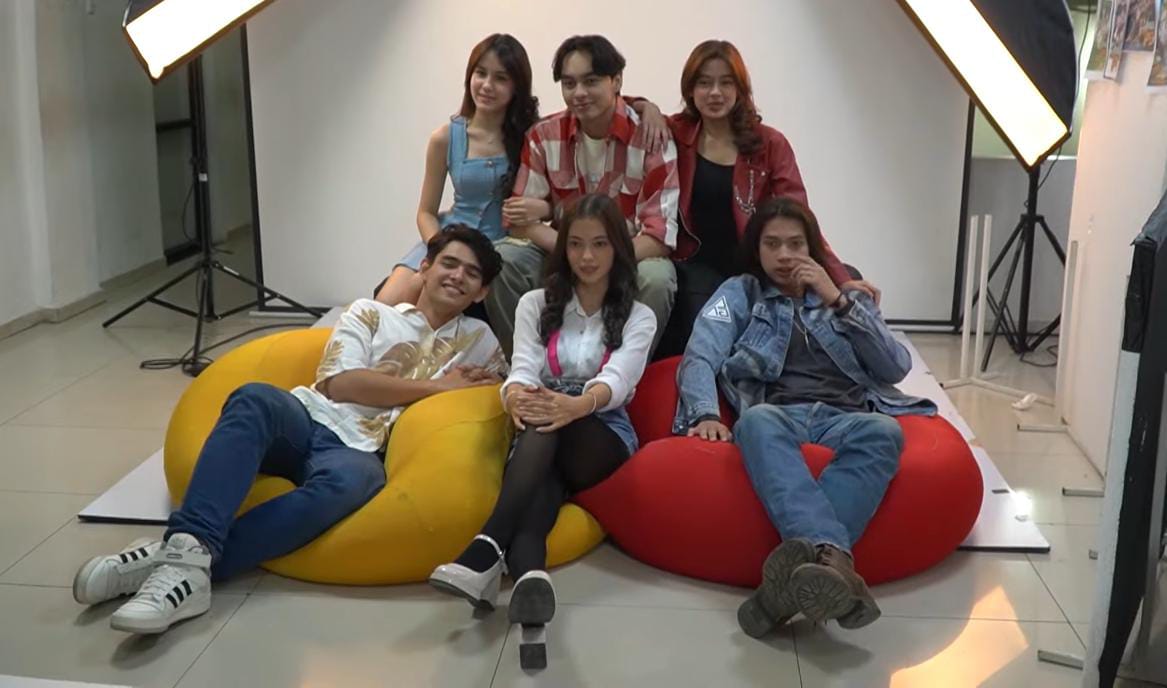 Ngaku Rela Jadi Bantal Cewek Jatuh dari Langit, Cast Asmara Genzi Bikin Fans Geger