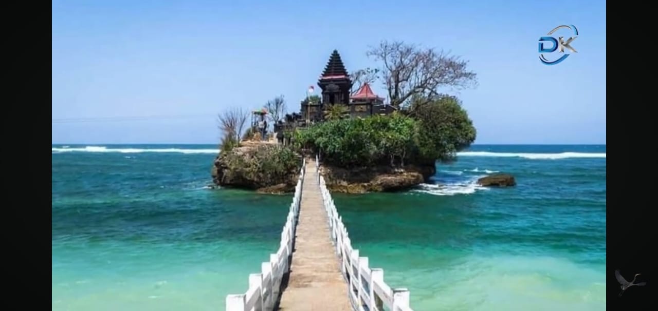 Ada Tanah Lot Versi Jawa di Malang, Pesonanya Bikin Merinding!