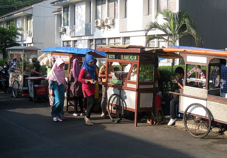 Semanggi Surabaya Hampir Punah, Kisah Penjual Tua yang Masih Bertahan