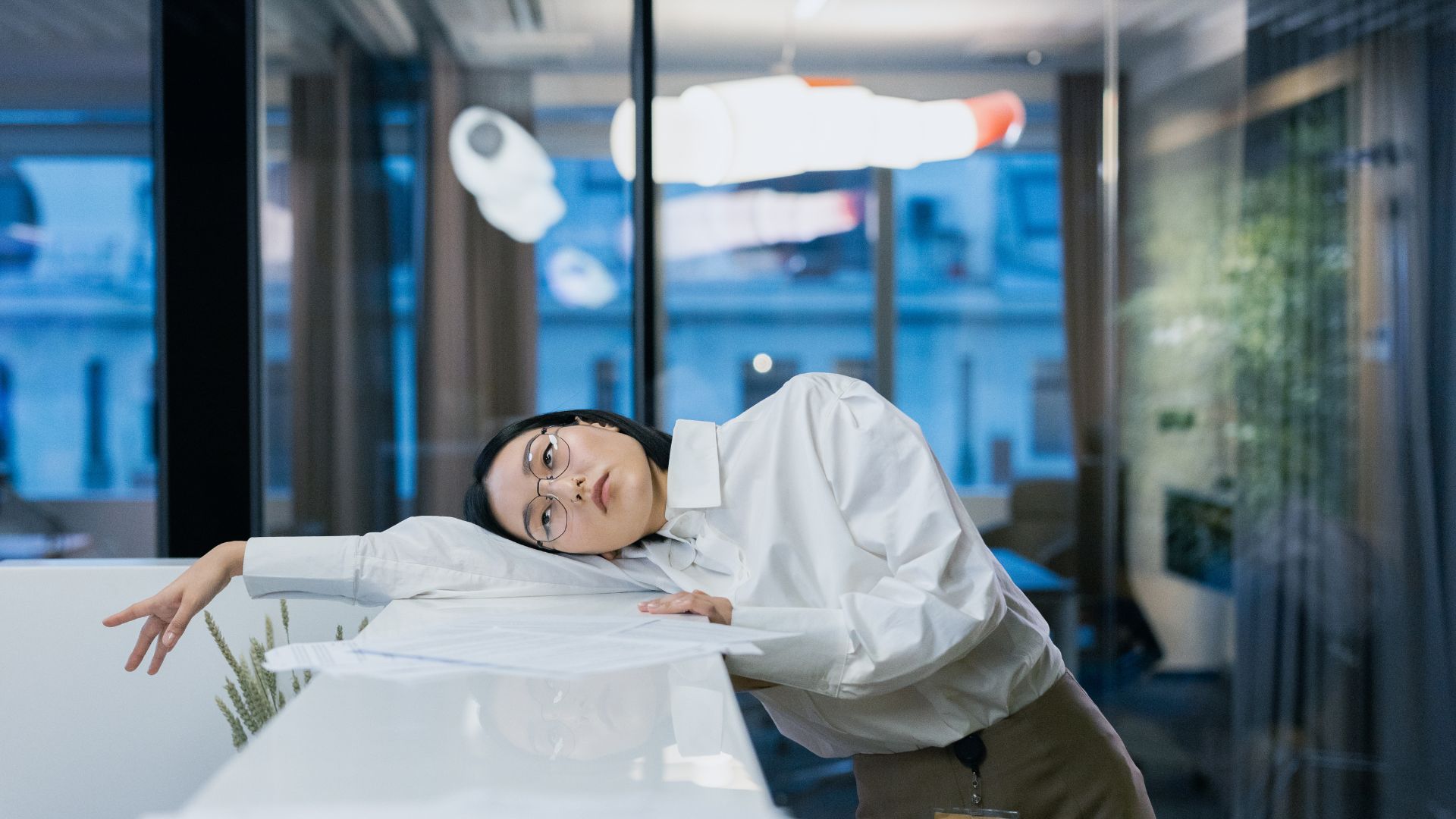 baik rajin maupun malas, setiap orang memiliki peluang yang sama untuk berhasil&mdash;asal mampu menempatkan diri pada jalan yang tepat.