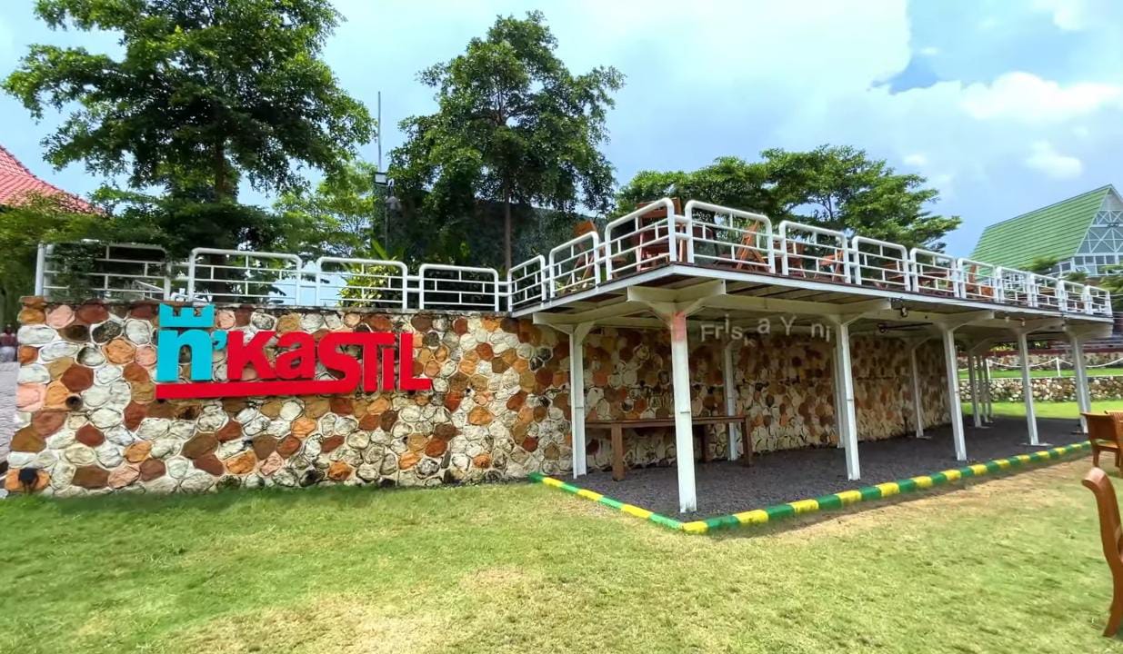 Heboh! NK Caf&eacute; Malang Ternyata Punya Waterpark dan Kastil Megah buat Foto Instagramable