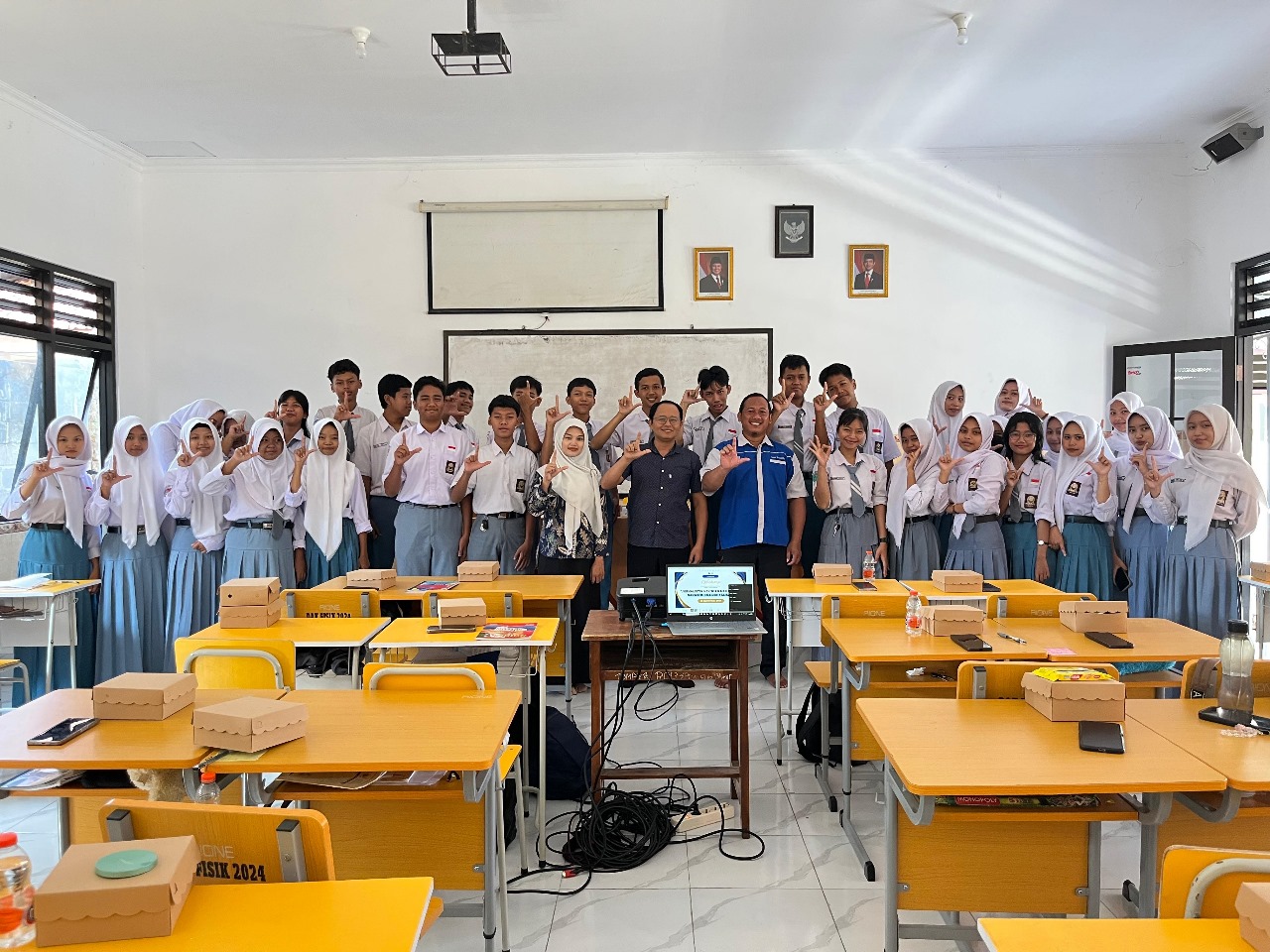 SMAN 1 Kademangan Bekali Siswa Keterampilan Jurnalisme Kekinian Gelar Workshop Bersama Radar Blitar