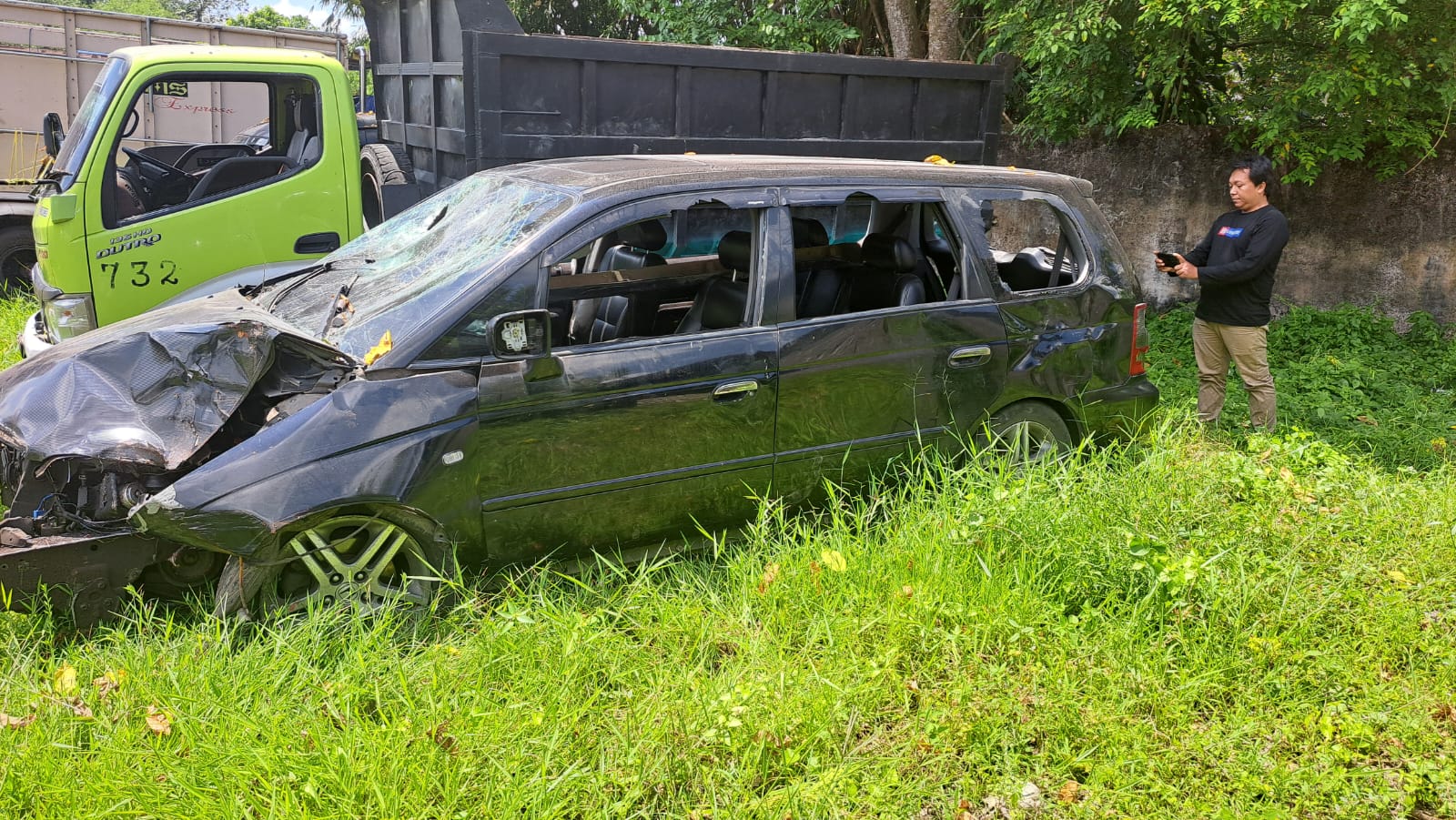 NYARIS DIAMUK MASSA: Polisi sudah mengamankan sopir yang menabrak warga dan menyita mobilnya, Senin (22/9/2025).