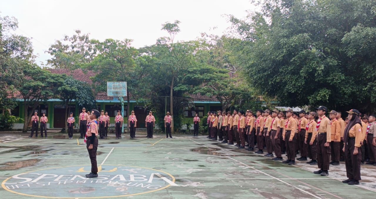 DISIPLIN: Tim AMB Scout menjalani latihan rutin setiap Sabtu dengan materi yang bervariasi.
