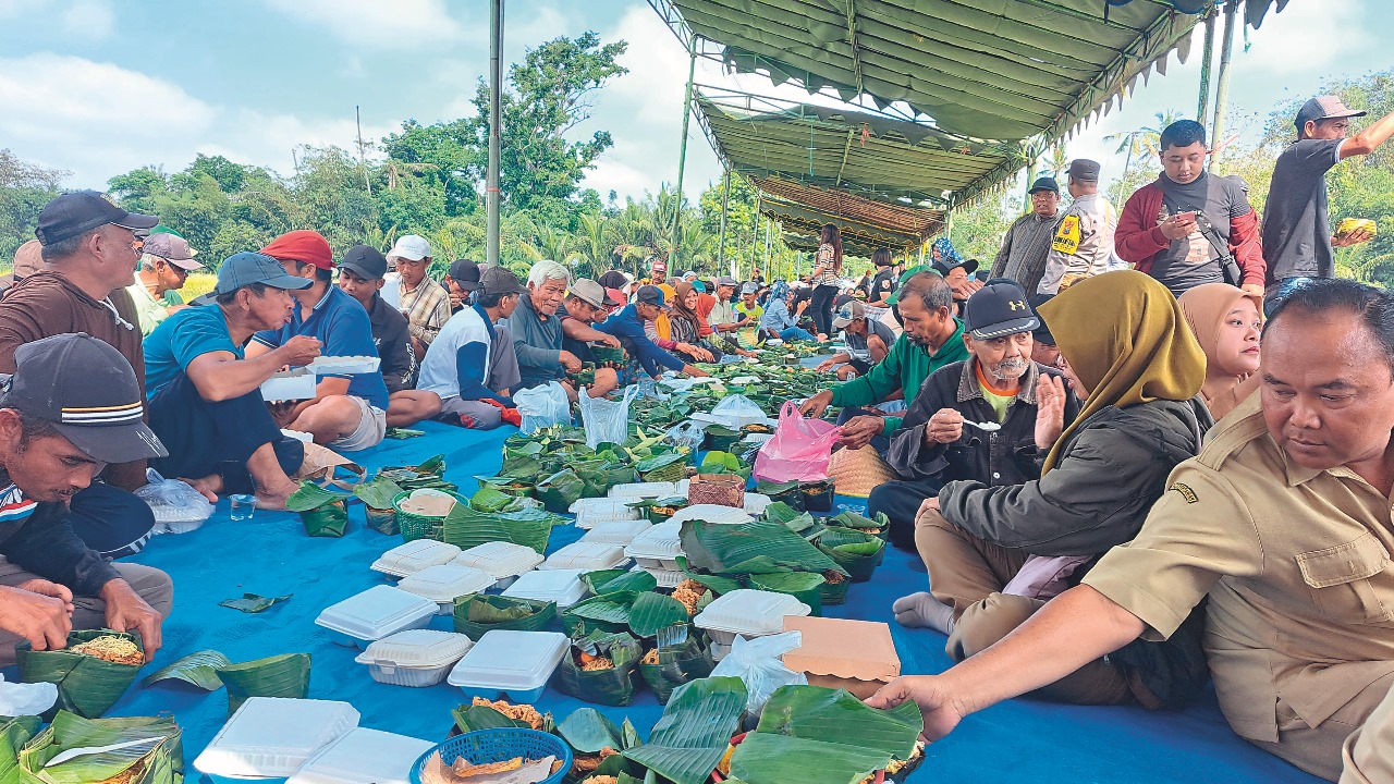Melihat Tradisi Kenduri Akbar Petani di 4 Kecamatan Kabupaten Blitar Jelang Buka Gilir Air Kali Putih