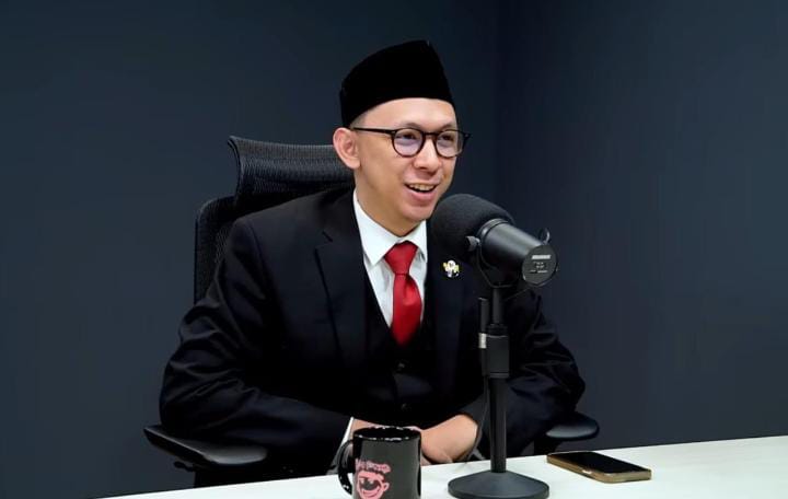 Kreator Politik Viral Ternyata Satu Sekolah dengan Nadin Amizah dan BCL, Netizen Kaget!