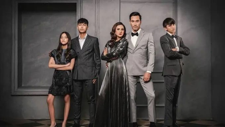 Kehidupan Keluarga Seniman: Dari Sinetron Legendaris Hingga Podcast Keluarga