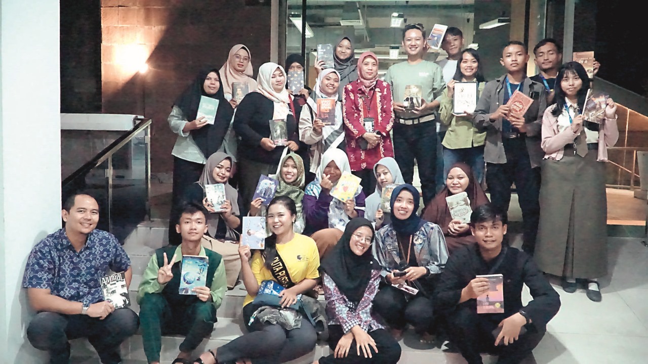 ANTUSIAS: Semarakkan literasi bersama Nurny Syam, Kepala UPT Perpustakaan Bung Karno.