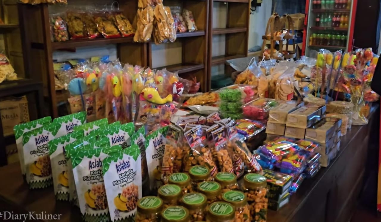 Tiga Kuliner Legendaris Blitar yang Wajib Dicoba, dari Ayam Bakar Bu Mami hingga Pecel Mbok Bari