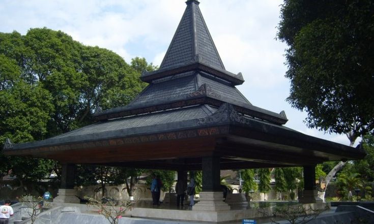 12 Destinasi Wisata Religi Blitar, dari Makam Bung Karno hingga Masjid Ar-Rahman