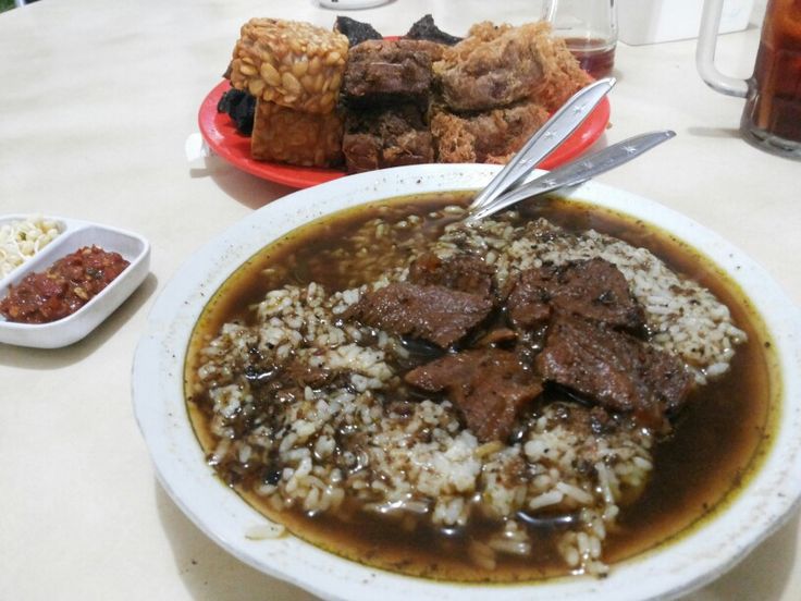 10 Kuliner Legendaris Malang yang Wajib Dicoba, dari Rawon Nguling hingga Pos Ketan 1960