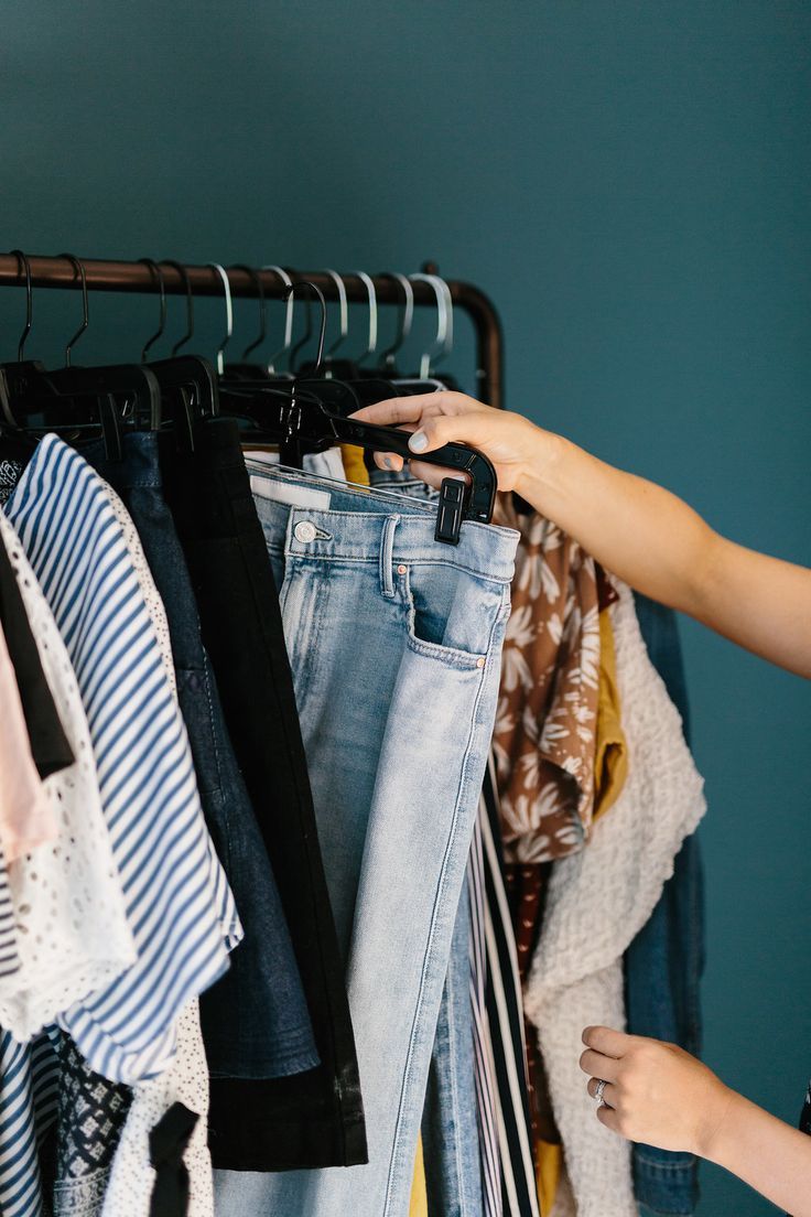 Ironi Fast Fashion Tren Gaya yang Menumpuk Jadi Sampah Dunia