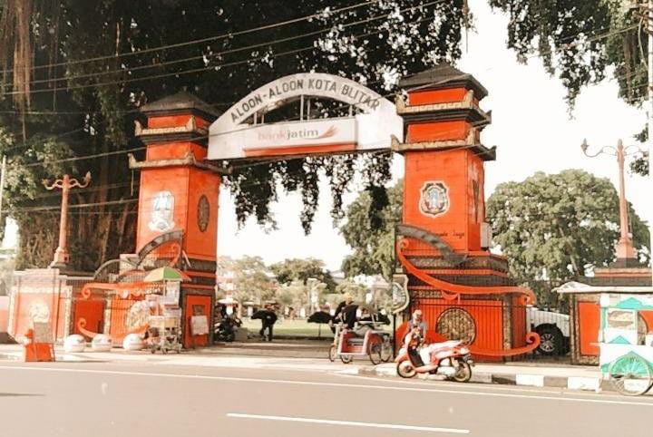 Sejarah Alun-Alun Blitar: Dari Pusat Pemerintahan hingga Ruang Publik Ikonik di Jawa Timur