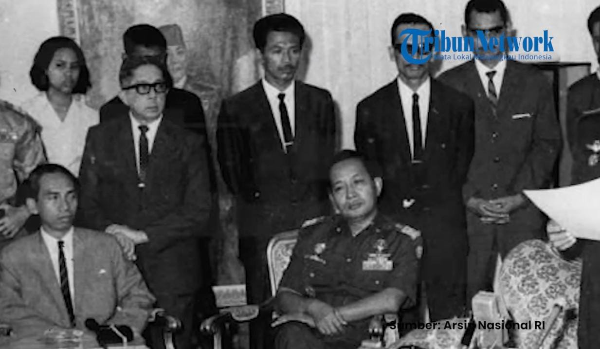 Misteri Supersemar: Siasat di Balik Lengsernya Soekarno dan Naiknya Soeharto ke Puncak Kekuasaan