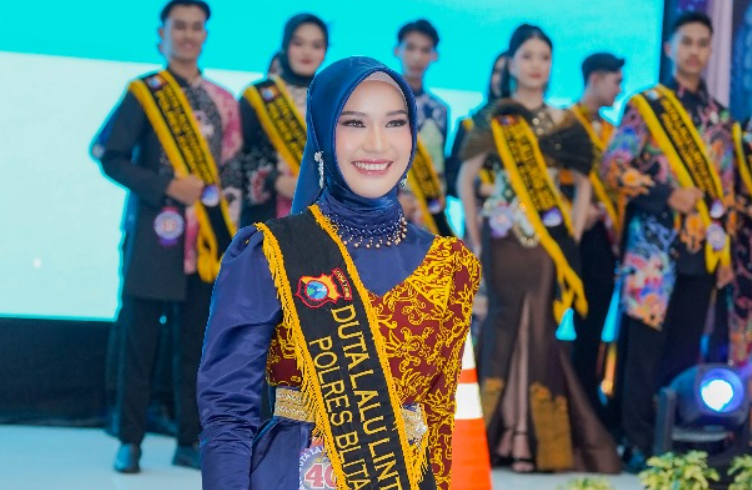 Didapuk Duta Lalu Lintas Jatim 2025, Perempuan Muda Blitar Ini Sebut Keselamatan di Jalan Bukan Hanya Tugas Polisi tapi Juga Pemuda